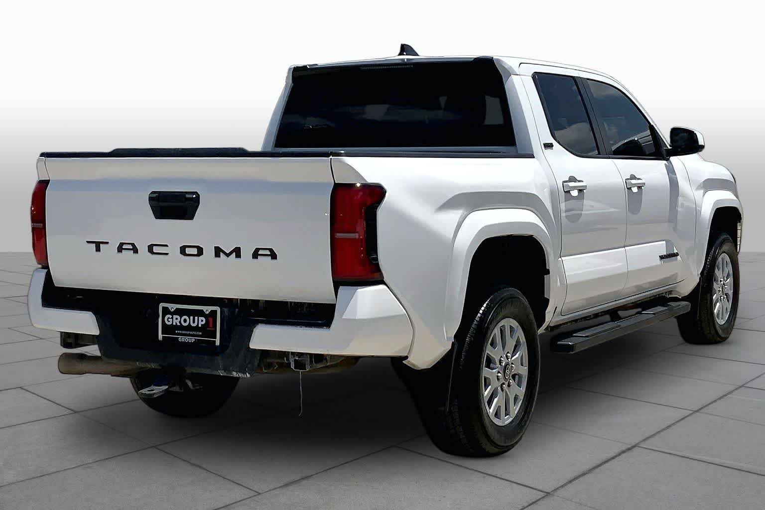 Used 2024 Ice Cap Toyota SR5 image 13