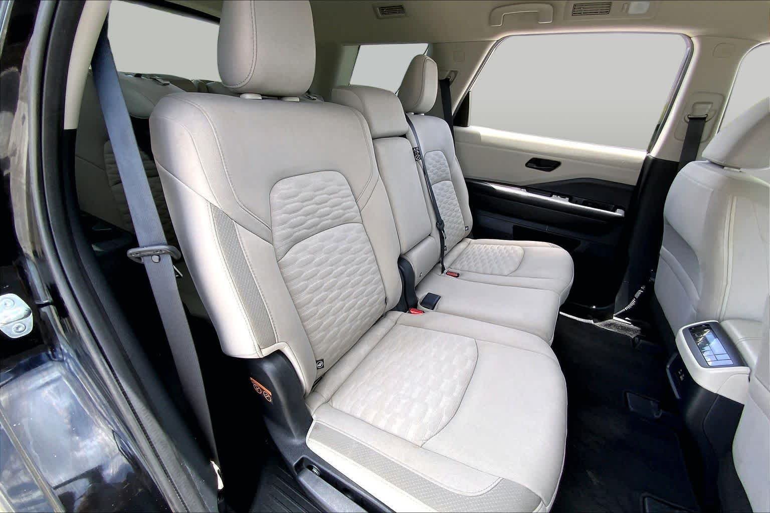 Used 2023 Super Black Nissan SV image 19