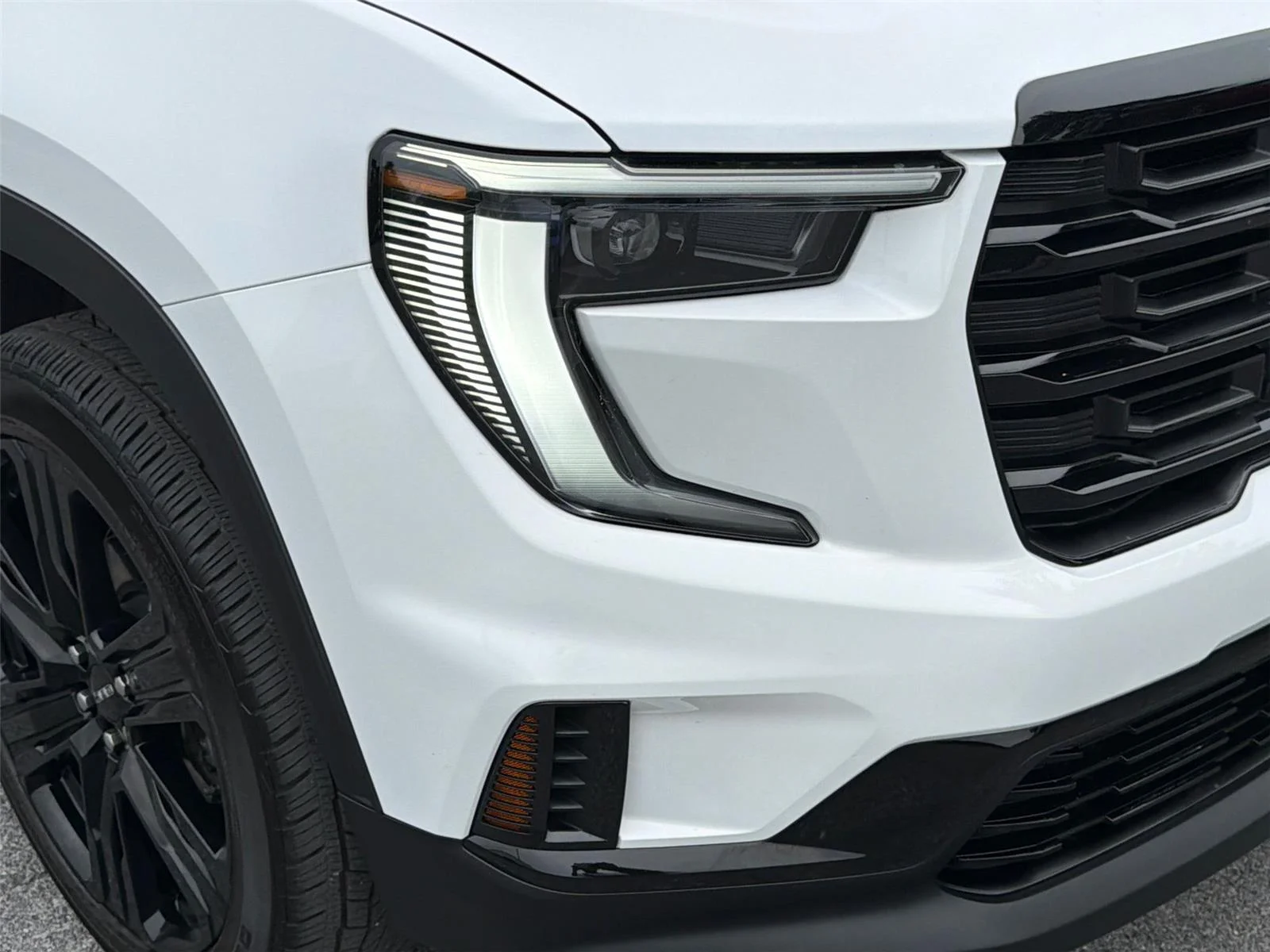 Certified Used 2026 Summit White GMC Elevation image 24