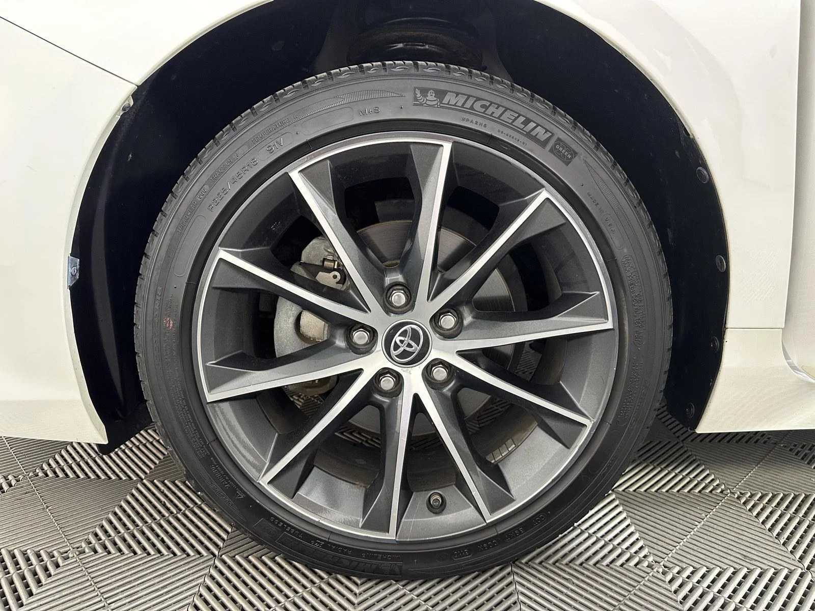 Used 2017 Blizzard Pearl Toyota XSE image 19