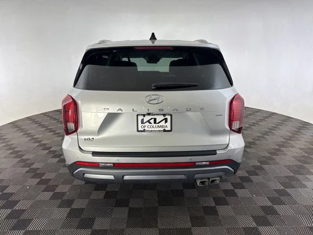 Used 2023 Silver Hyundai SEL image 8
