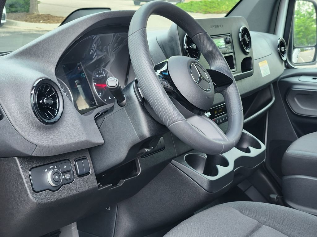 Used 2026 ARCTIC WHITE Mercedes-Benz WORKER image 11