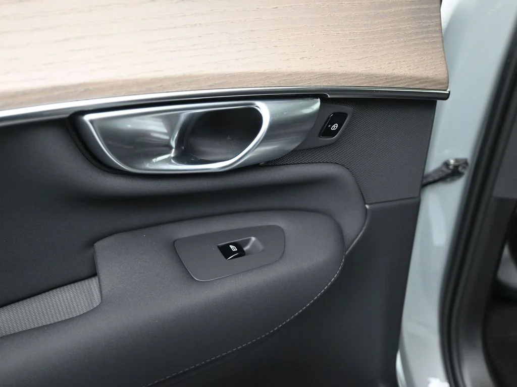 New 2026 Vapour Grey Volvo Core image 16