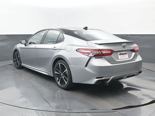 Used 2019 Midnight Black Metallic Toyota XSE V6 image 3
