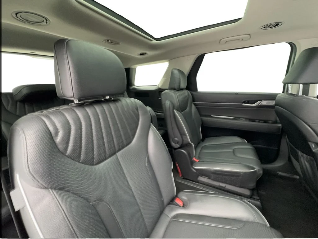 Used 2025 Silver Hyundai Limited image 28