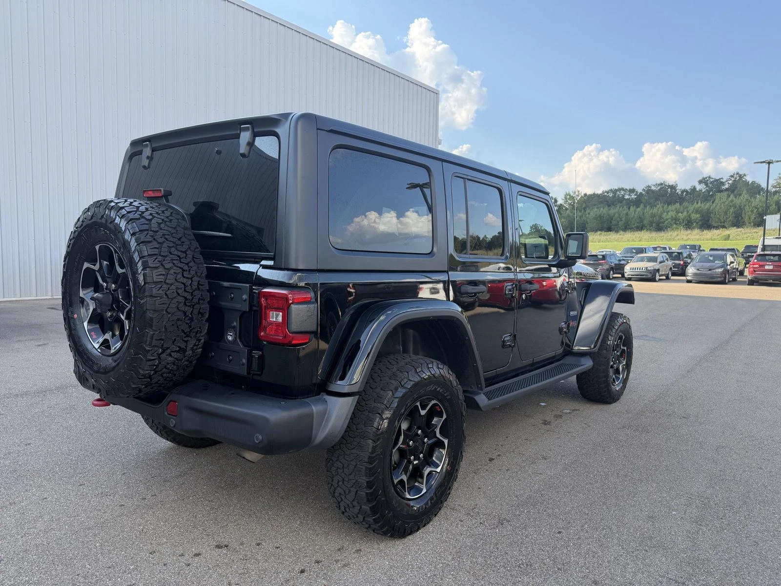 Used 2020 Black Clearcoat Jeep Recon image 6