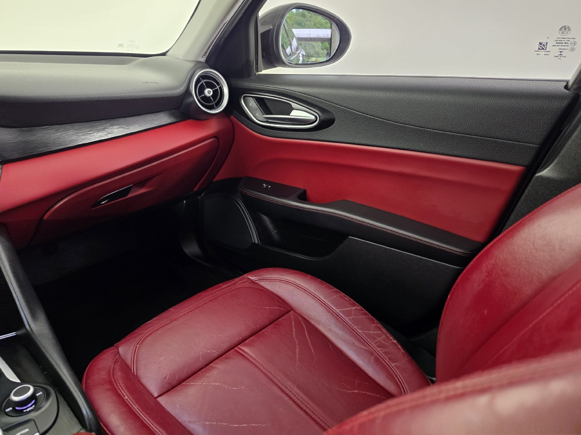2017 Alfa Romeo Giulia Base - Photo 25