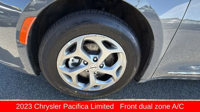 2023 Chrysler Pacifica Limited - Photo 9