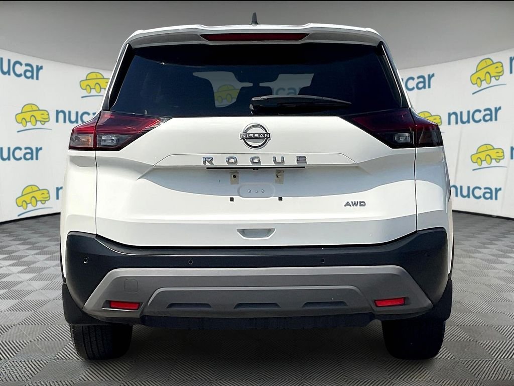 Used 2023 White Nissan S image 5