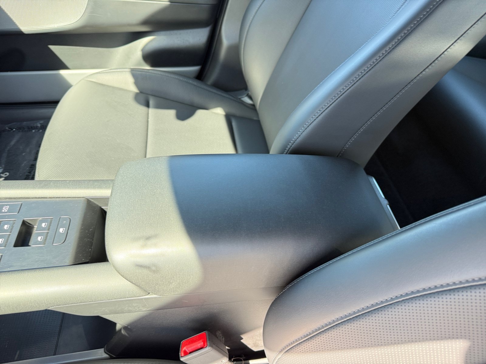 Certified Used 2025 Blue Hyundai SEL image 14