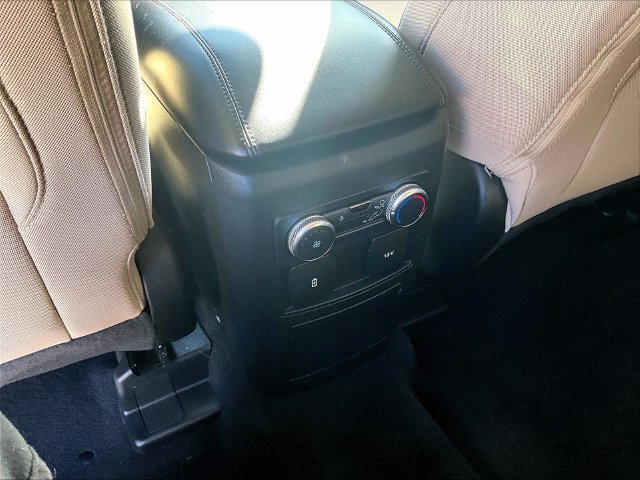 Used 2022 Black Metallic Ford XLT image 28