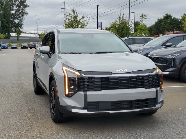 New 2027 Wolf Gray Kia S image 3