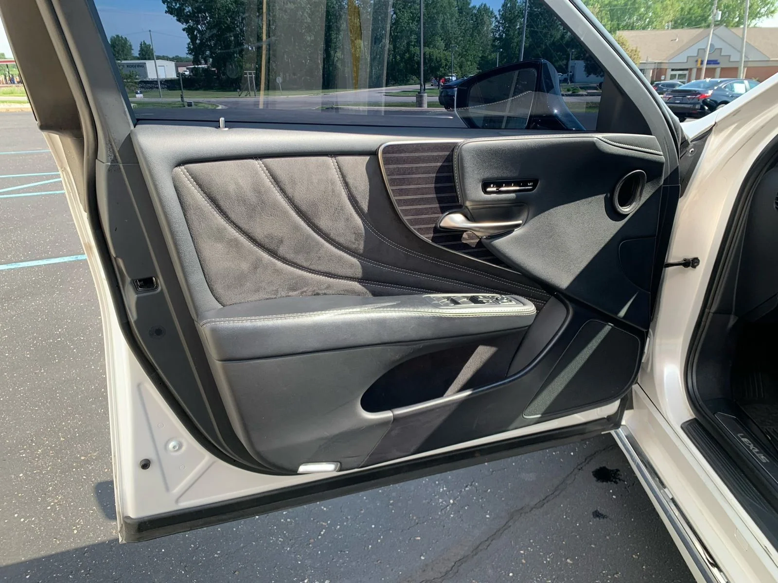 2019 Lexus LS Base - Photo 11