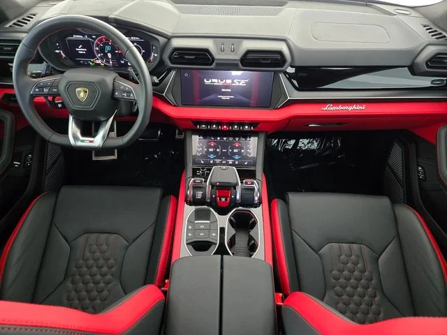Used 2025 Gray Lamborghini SE image 4