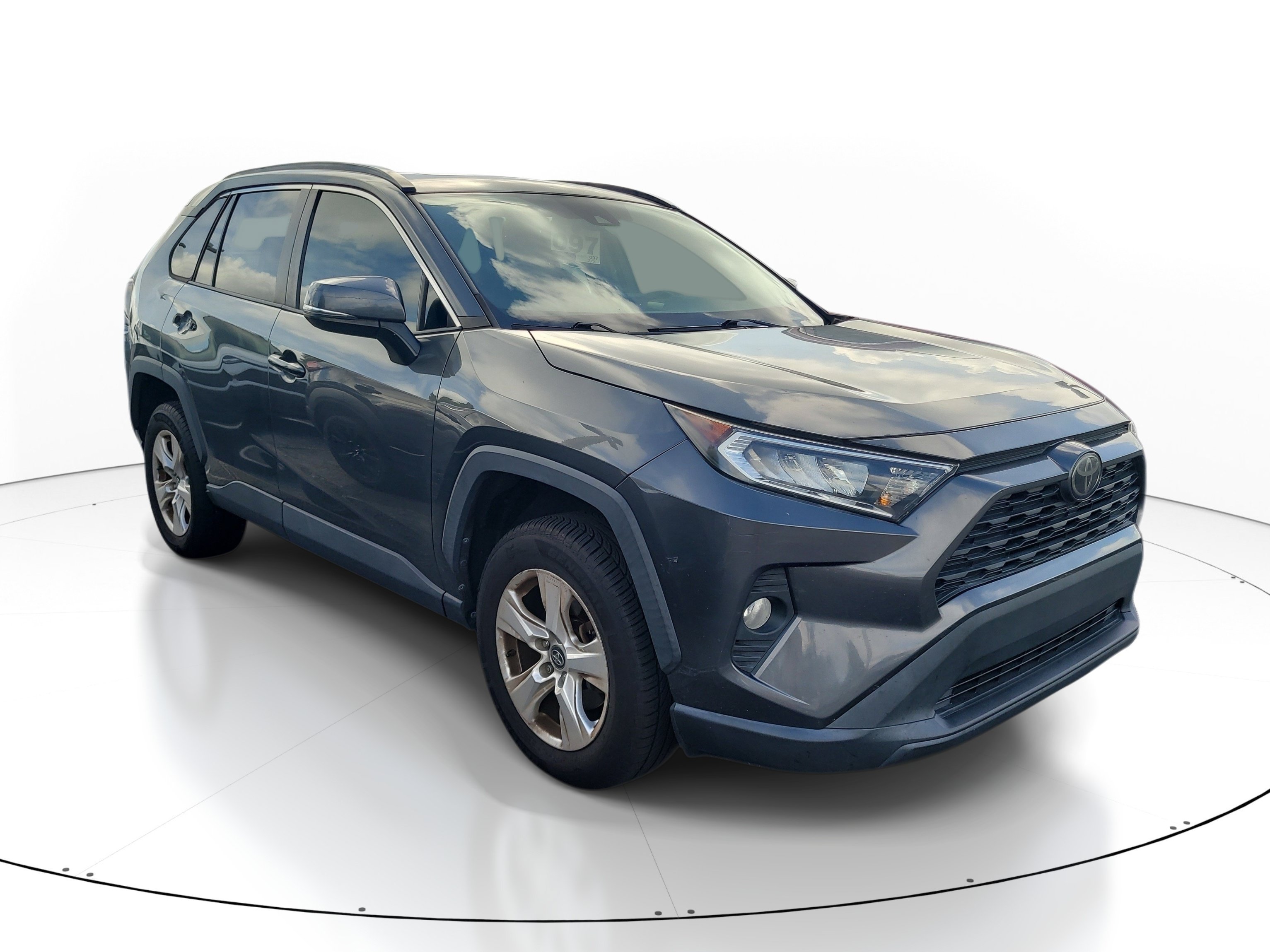 Used 2020 Magnetic Gray Metallic Toyota XLE image 1