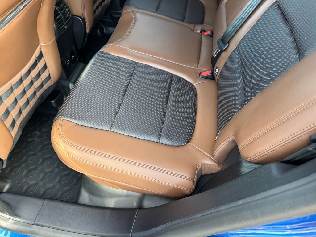 Used 2024 Blue Ford Badlands image 13