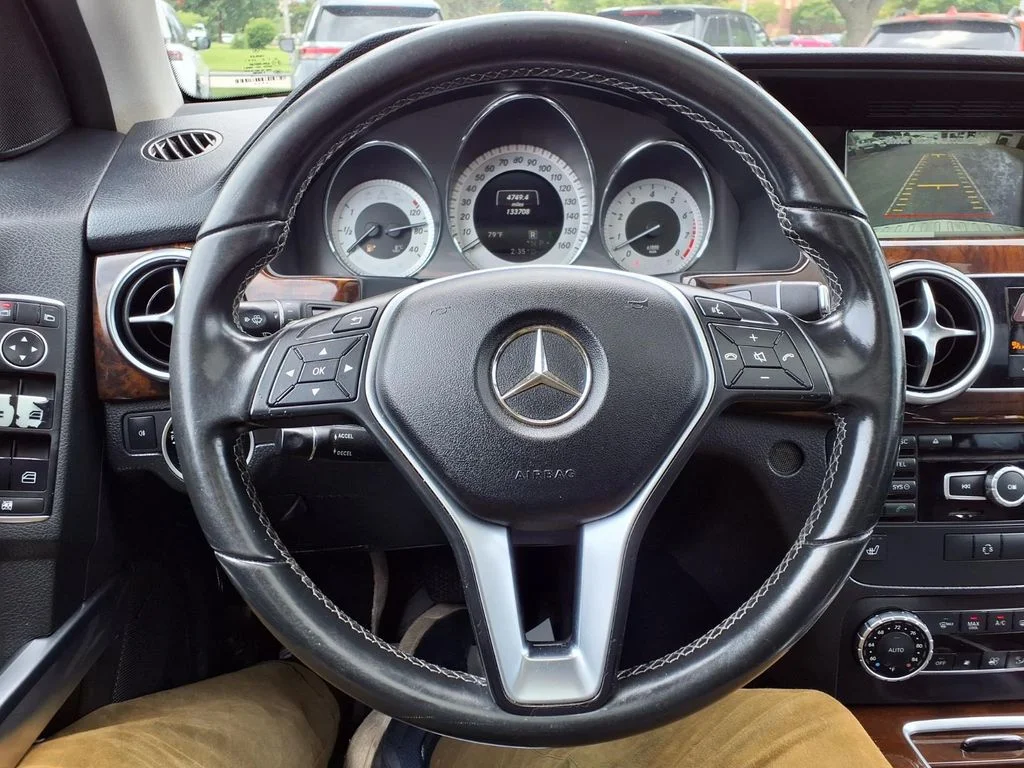 Used 2015 White Mercedes-Benz GLK 350 image 15