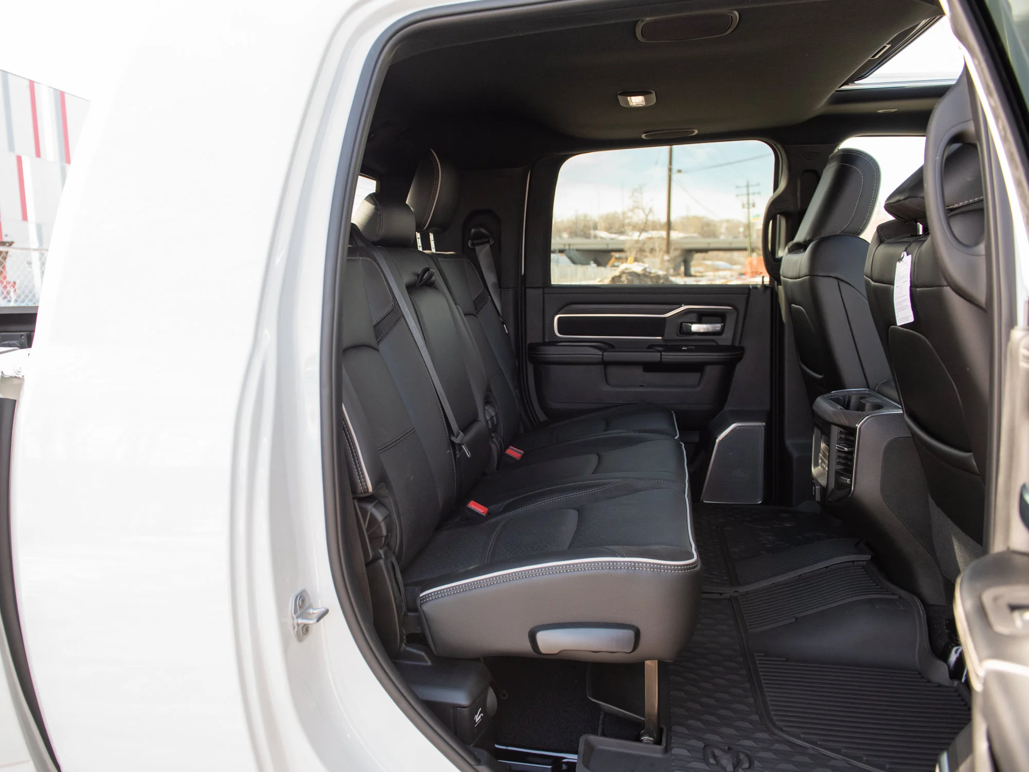 New 2026 White RAM Laramie* Mega Cab, 2 Inch Lift, 35 Inch Tires image 32