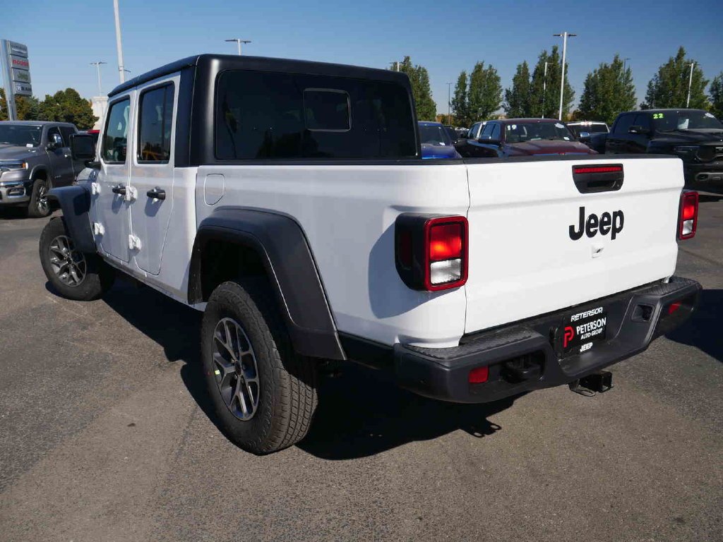 New 2027 Bright White Clear-Coat Paint Jeep Sport S image 18