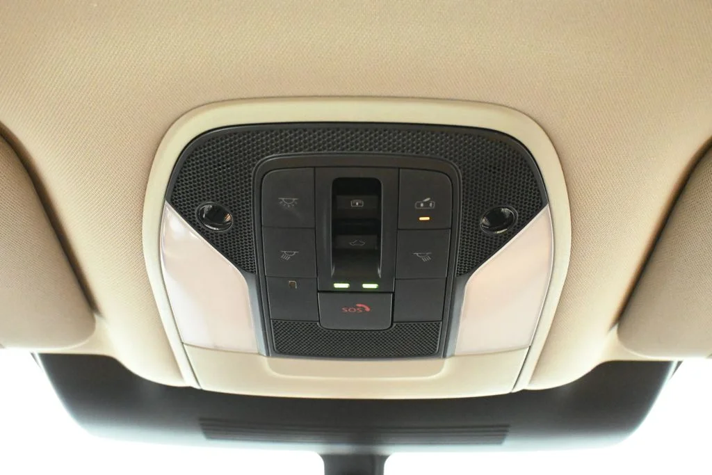 Used 2025 Black INFINITI Sensory image 16
