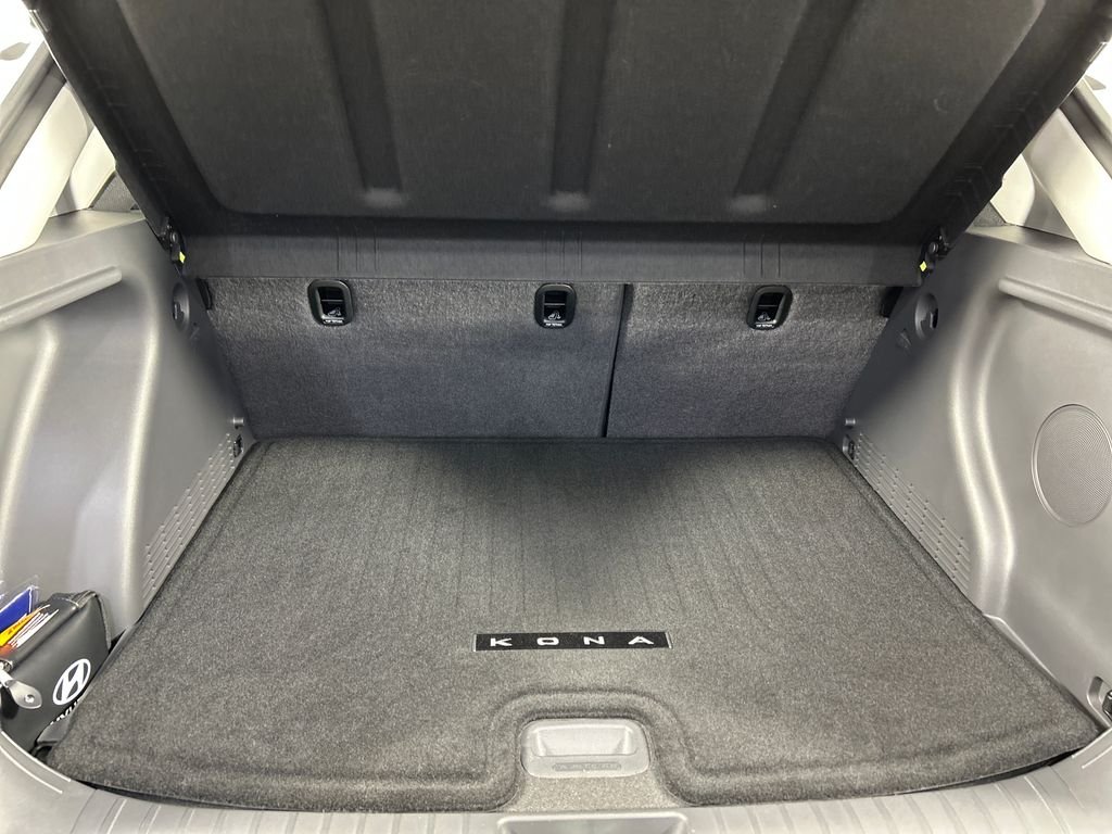 Used 2024 White Hyundai Limited image 21