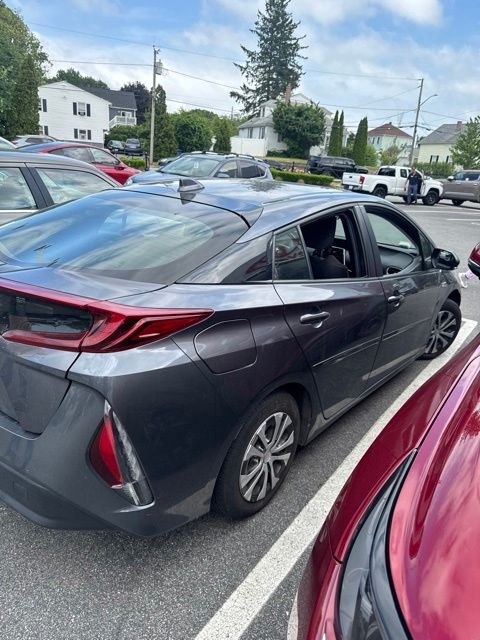 Used 2022 Gray Toyota LE image 2