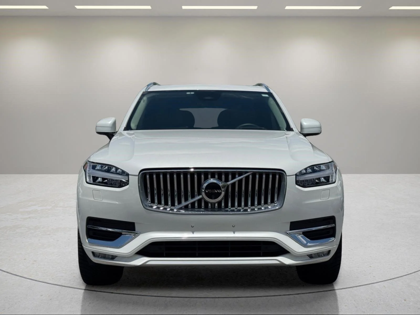 Used 2024 Crystal White Metallic Volvo Ultimate Bright Theme image 8