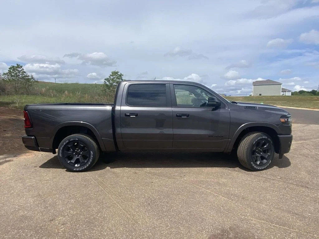 New 2026 Granite Crystal Metallic Clearcoat RAM Big Horn/Lone Star image 7