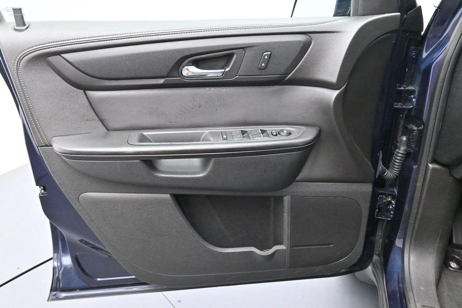 Used 2015 Blue Velvet Metallic Chevrolet LT image 10