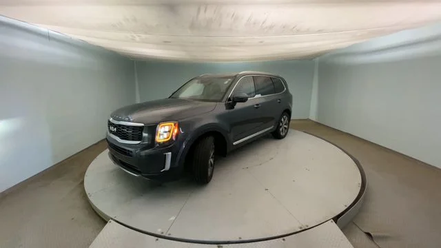 Used 2022 Gray Kia EX image 6