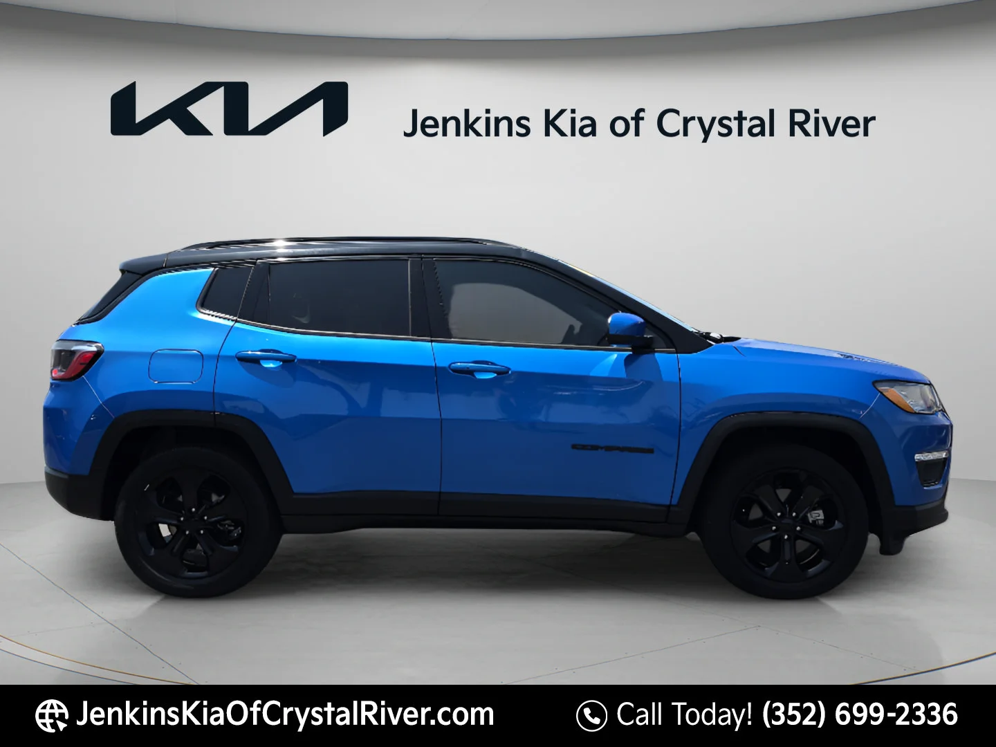 Used 2021 Laser Blue Pearlcoat Jeep Altitude image 3