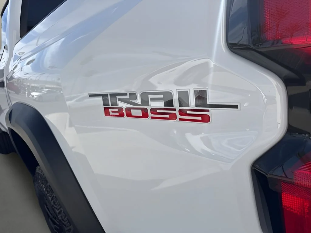 New 2026 Summit White Chevrolet Trail Boss image 28