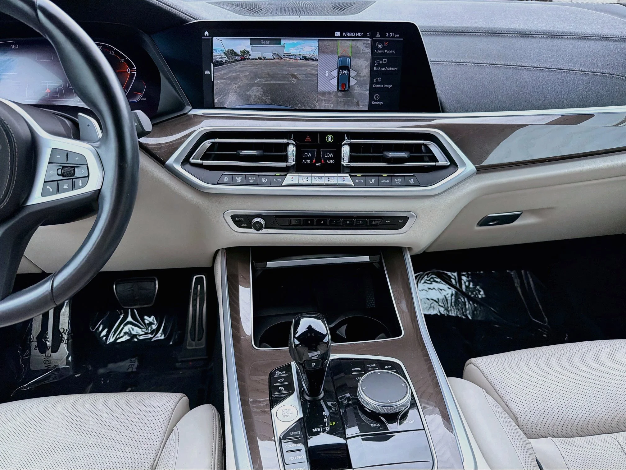 Used 2022 Arctic Grey Metallic BMW sDrive40i image 19