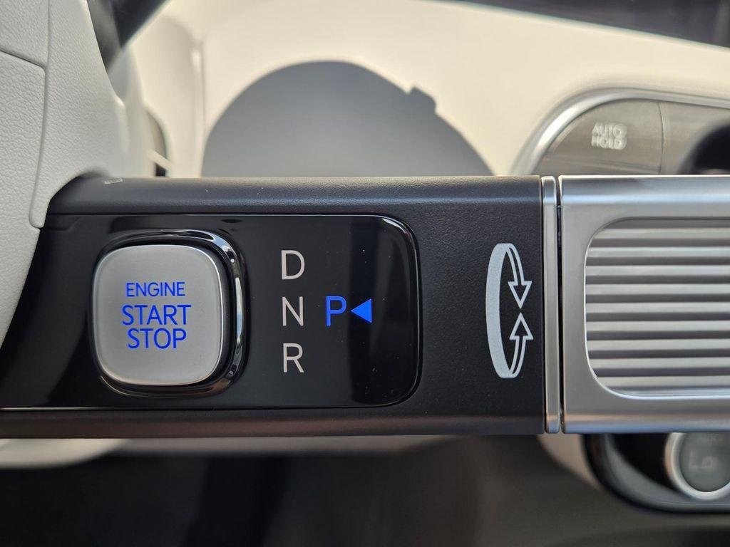 New 2026 White Hyundai Blue SEL 7P image 24