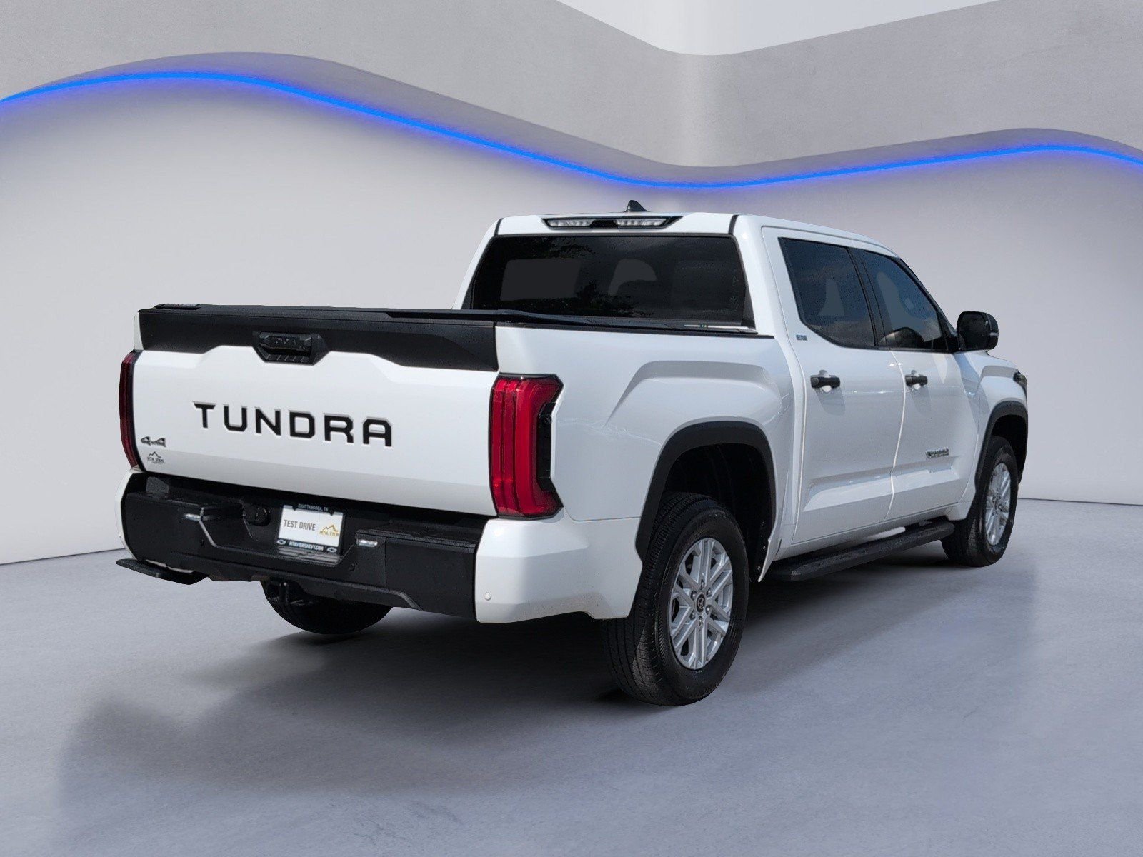 Used 2024 White Toyota SR5 image 9