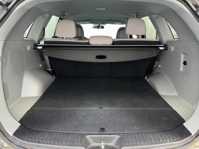 Used 2014 Silver Kia LX image 18