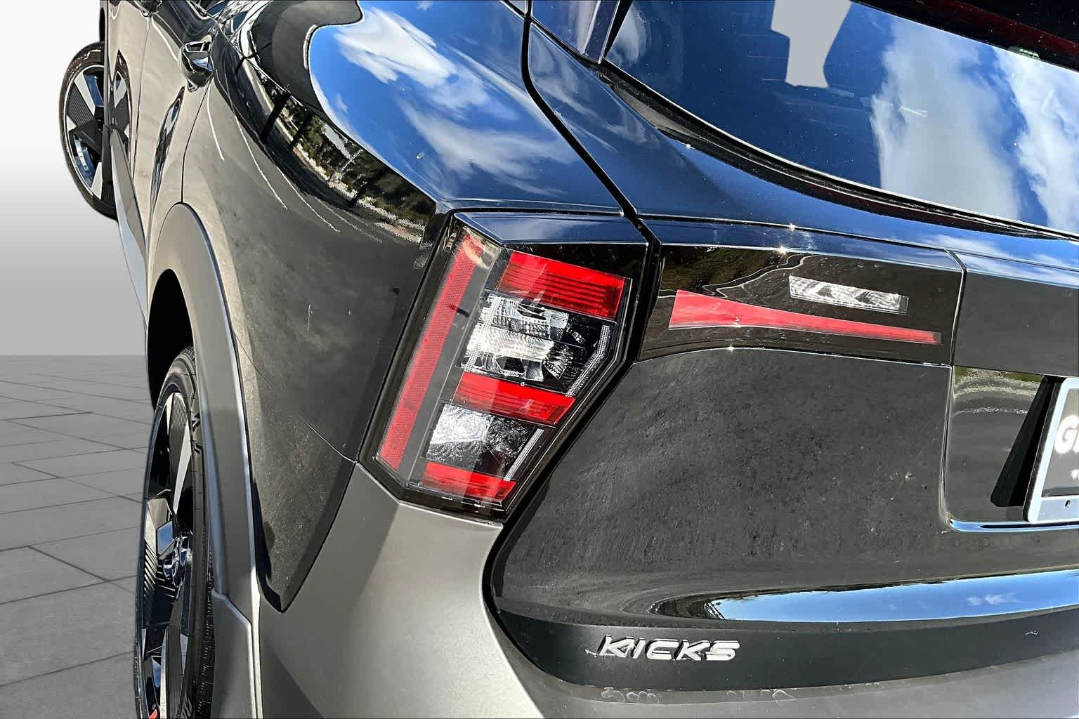2026 Nissan KICKS SR - Photo 14