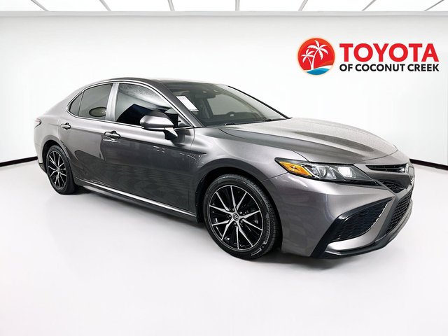 2021 Toyota Camry media 1