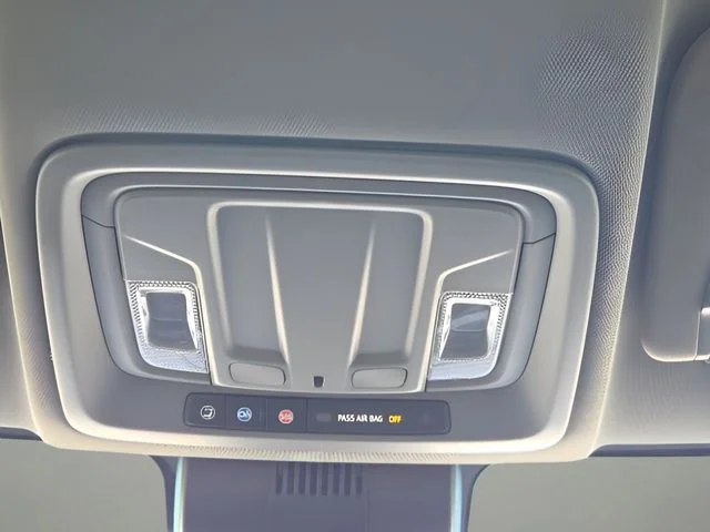 Used 2022 Silver GMC SLE image 32