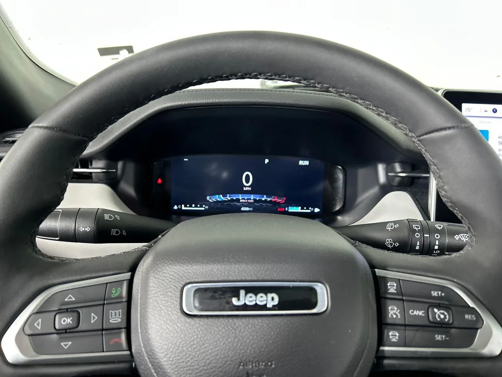 Used 2025 Red Jeep Limited image 13