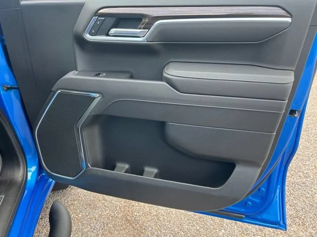 Used 2026 Riptide Blue Metallic Chevrolet RST image 28