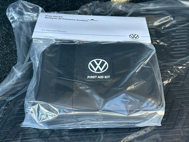 New 2026 Platinum Gray Metallic Volkswagen 2.0T SE image 19