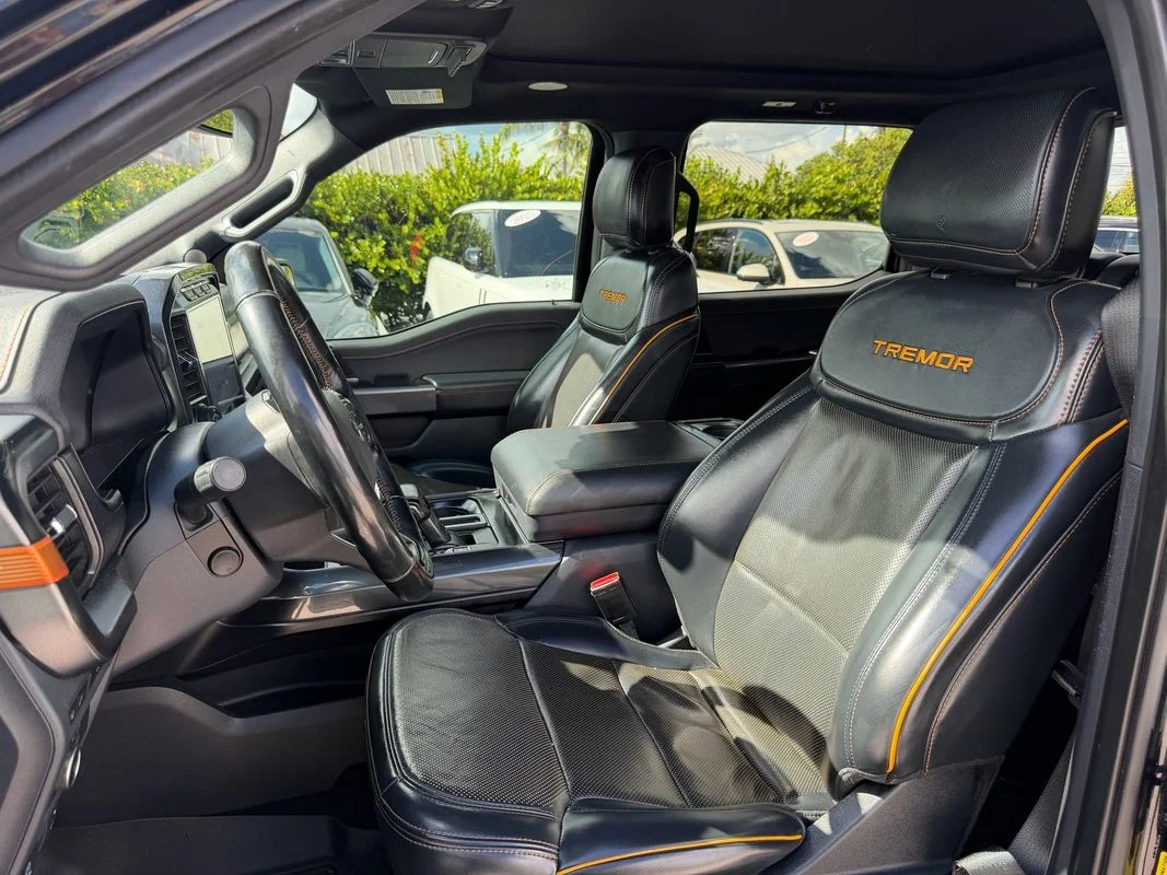 Used 2022  Ford Tremor image 10