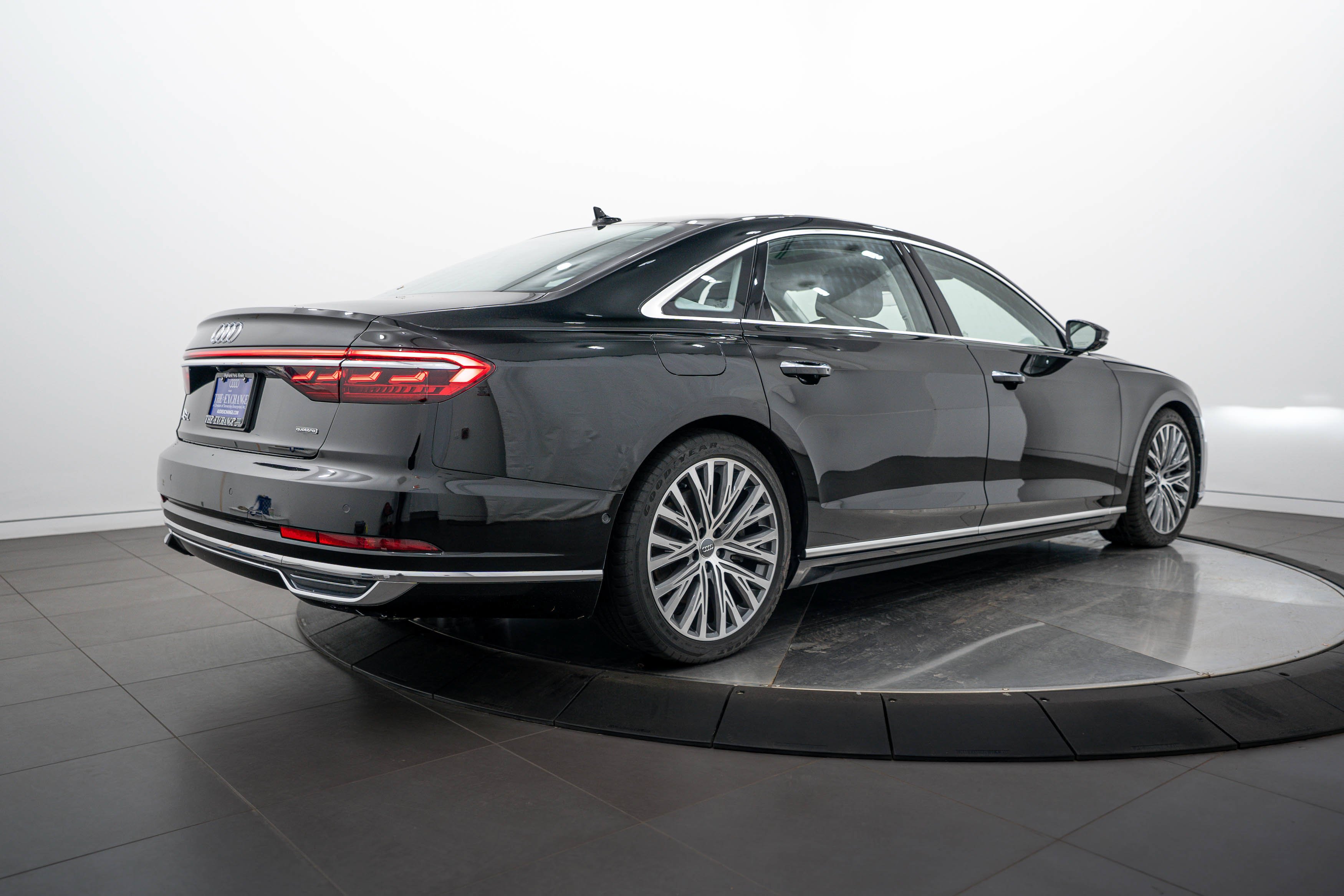 Used 2019 Mythos Black Metallic Audi  image 4