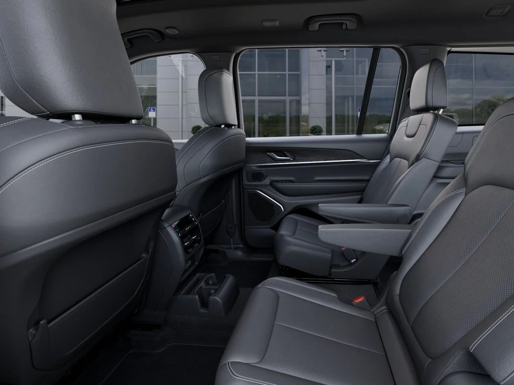 New 2026 Steel Blue Exterior Paint Jeep Limited Reserve image 23
