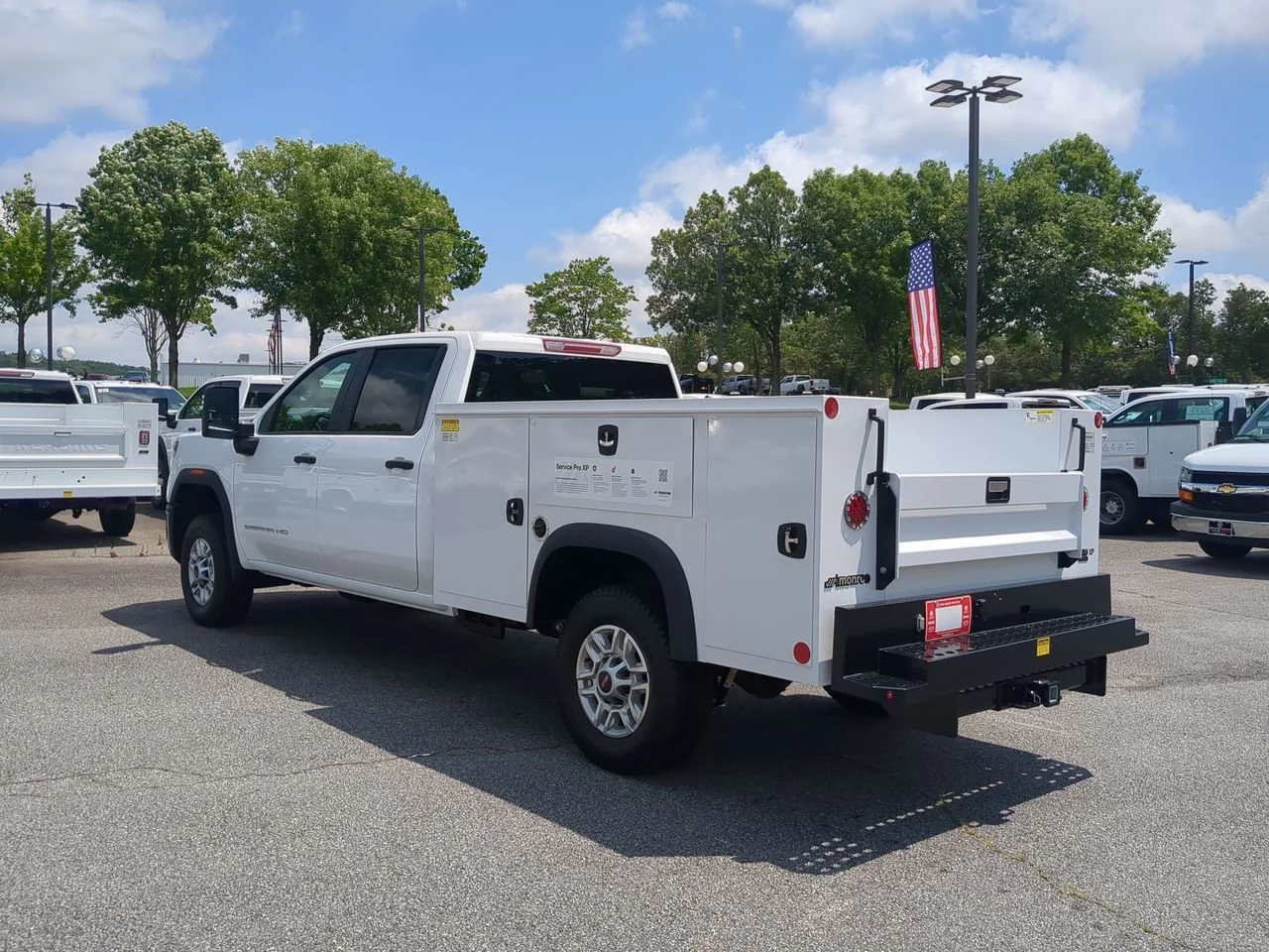 New 2026 Summit White GMC Pro image 6