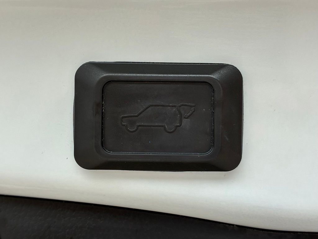 Used 2020 White Toyota XLE image 28