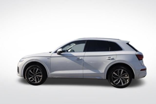 Used 2023 Glacier White Metallic Audi 45 S line Premium image 8