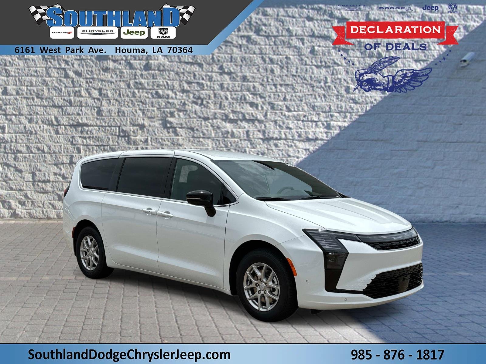 2027 Chrysler Pacifica Select's photo