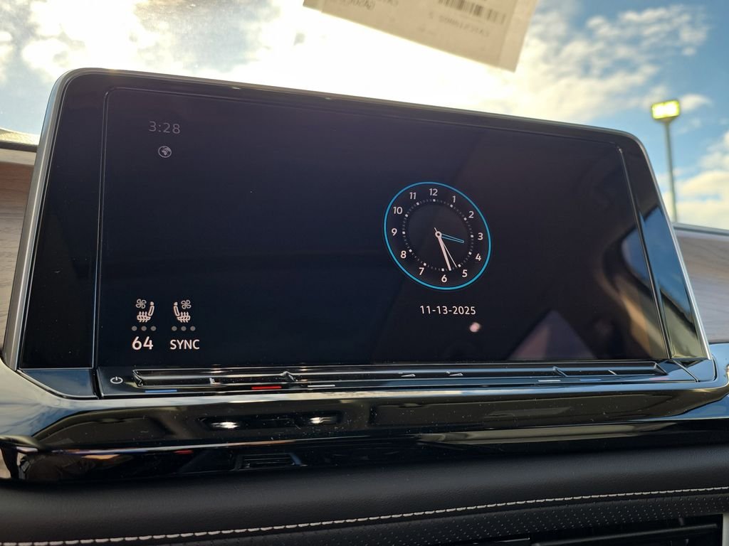 New 2026 Silver Volkswagen 2.0T SE w/Technology image 11